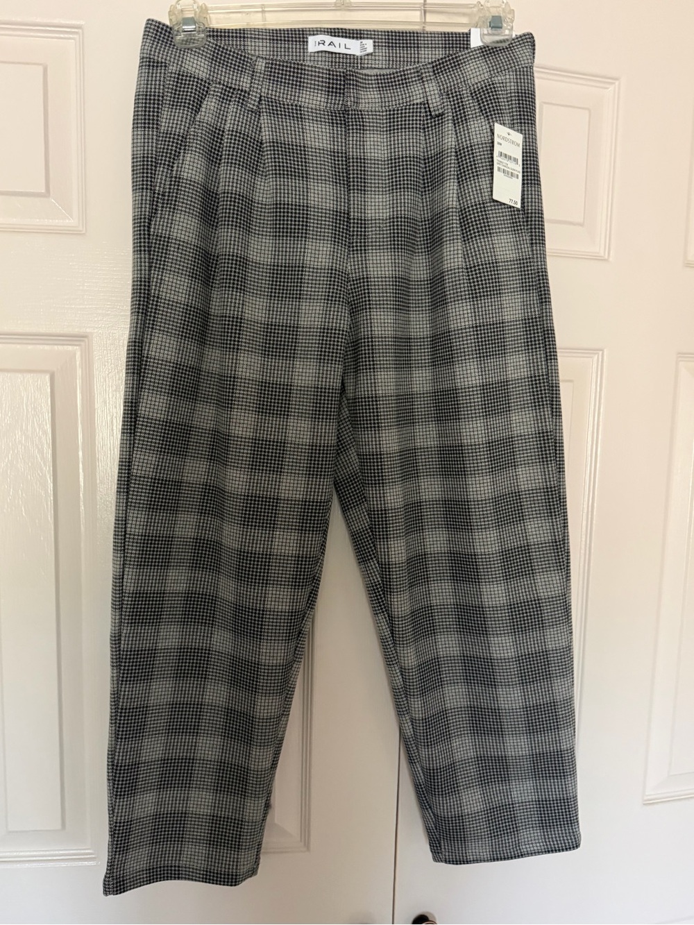 The Rail Black & Gray Plaid Women’s Cropped Trousers -NWT Size 30
